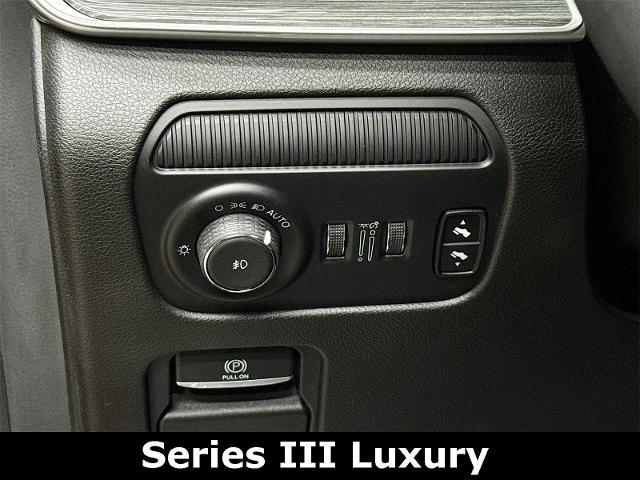 2022 Jeep Wagoneer Vehicle Photo in EVERETT, WA 98203-5662