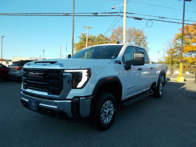 2025 GMC Sierra 2500 HD Vehicle Photo in LOWELL, MA 01852-4336