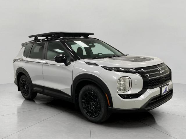 2025 Mitsubishi Outlander Vehicle Photo in Neenah, WI 54956