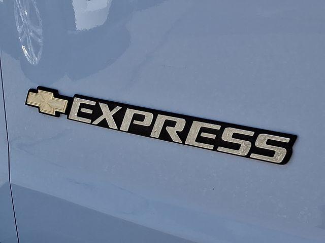 2023 Chevrolet Express Cargo 2500 Vehicle Photo in DANBURY, CT 06810-5034
