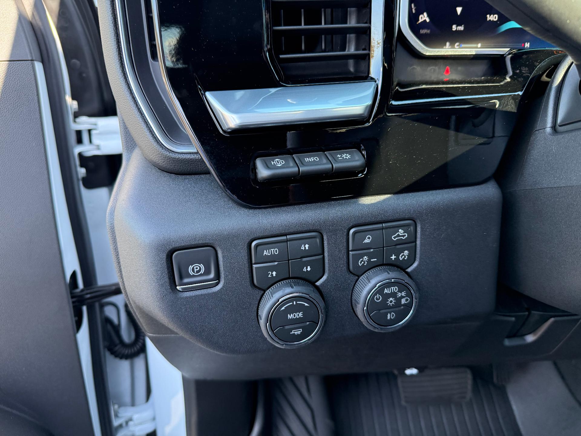 2026 Chevrolet Silverado 2500 HD photo 16 of 21
