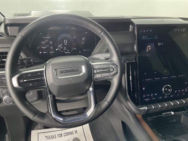 2025 GMC Yukon XL Vehicle Photo in GILBERT, AZ 85297-0402