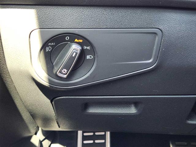 2021 Volkswagen Tiguan Vehicle Photo in DENTON, TX 76210-9321