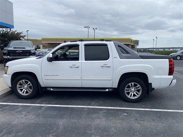 2011 Chevrolet Avalanche Vehicle Photo in LANCASTER, PA 17601-0000