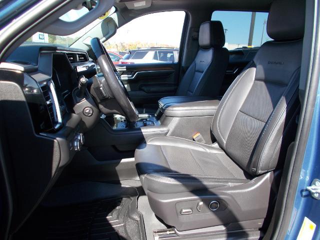 2024 GMC Sierra 1500 Vehicle Photo in LOWELL, MA 01852-4336