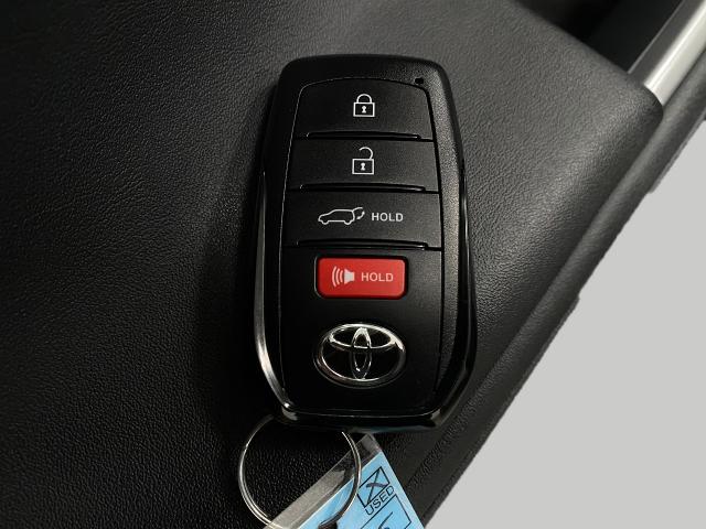 2024 Toyota Highlander Vehicle Photo in Appleton, WI 54913