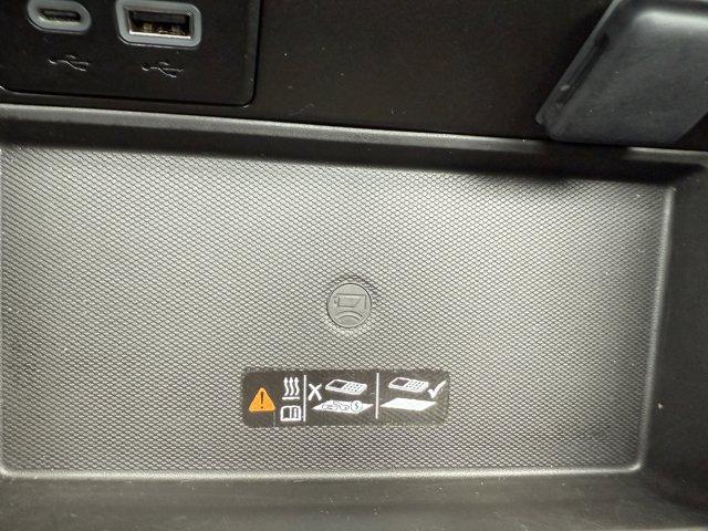 2024 GMC Yukon XL Vehicle Photo in LEOMINSTER, MA 01453-2952