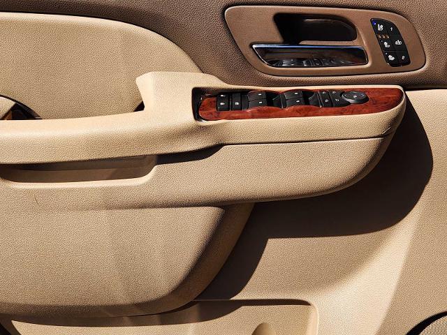 2012 Chevrolet Tahoe Vehicle Photo in DENTON, TX 76210-9321