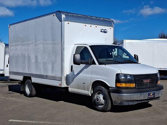 2025 GMC Savana Cutaway 3500 Vehicle Photo in DANBURY, CT 06810-5034