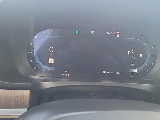 2025 Volvo V90 Cross Country Vehicle Photo in KANSAS CITY, MO 64114-4545