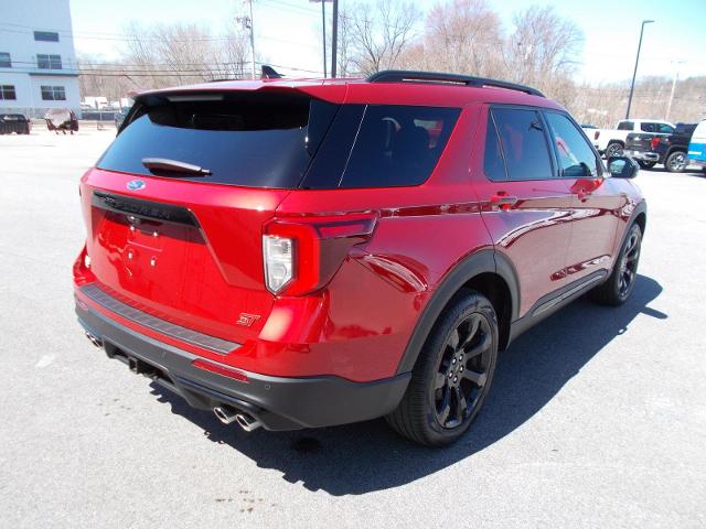 2023 Ford Explorer Vehicle Photo in LOWELL, MA 01852-4336