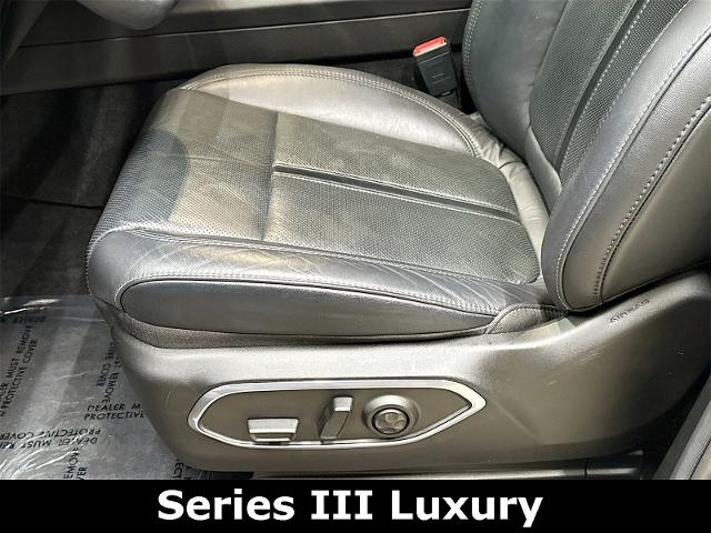 2022 Jeep Wagoneer Vehicle Photo in EVERETT, WA 98203-5662