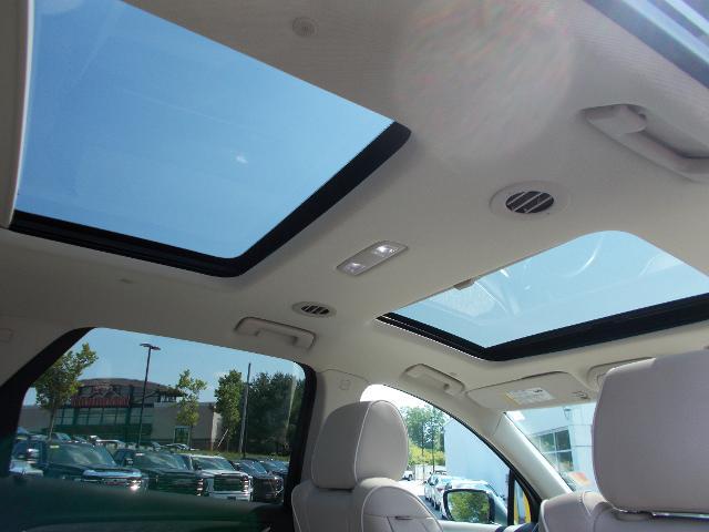 2022 Buick Enclave Vehicle Photo in LOWELL, MA 01852-4336