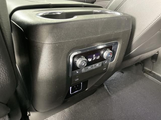 2025 GMC Yukon XL Vehicle Photo in GILBERT, AZ 85297-0402