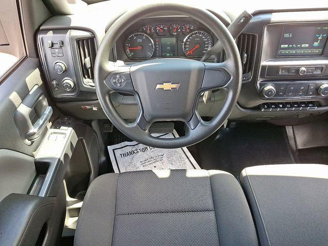 2023 Chevrolet Silverado 5500 HD Vehicle Photo in DANBURY, CT 06810-5034