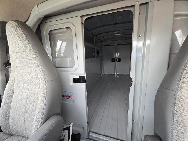 2025 Chevrolet Express Commercial Cutaway Vehicle Photo in INDEPENDENCE, MO 64055-1314