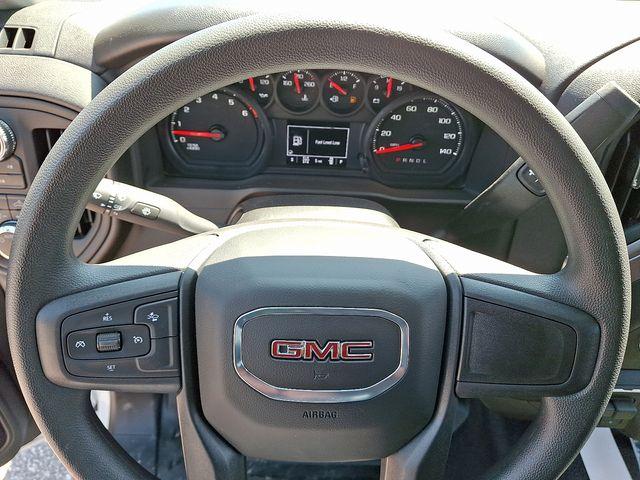 2025 GMC Sierra 3500 HD Chassis Cab Vehicle Photo in DANBURY, CT 06810-5034