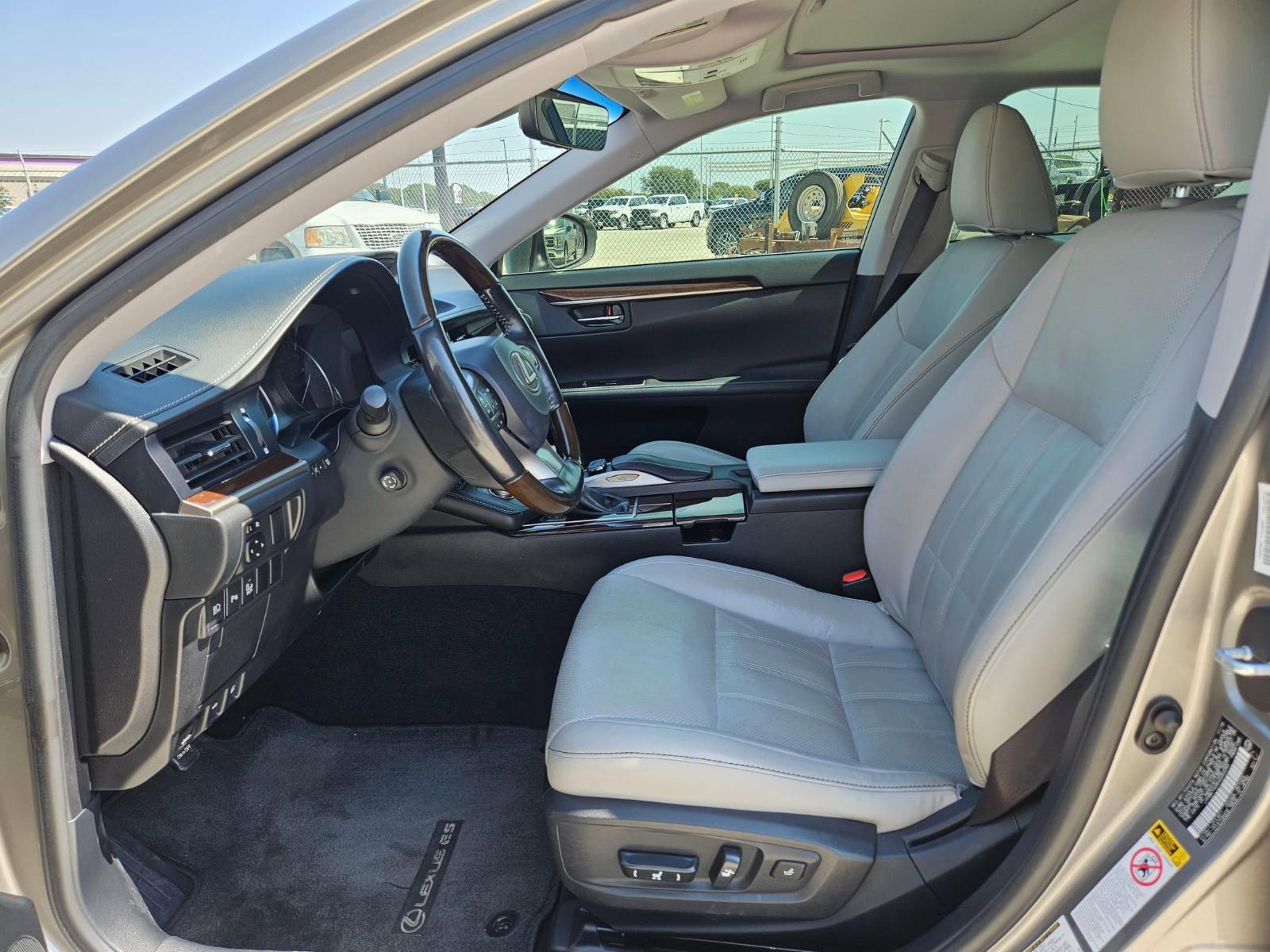 2017 Lexus ES 350 Vehicle Photo in Seguin, TX 78155