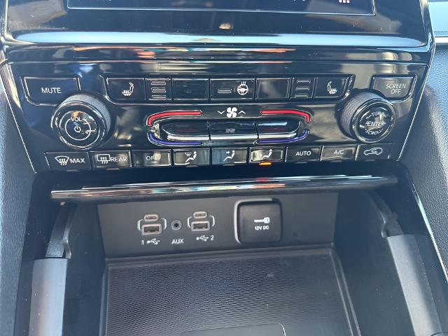 2023 Jeep Grand Cherokee L Vehicle Photo in MANITOWOC, WI 54220-5838