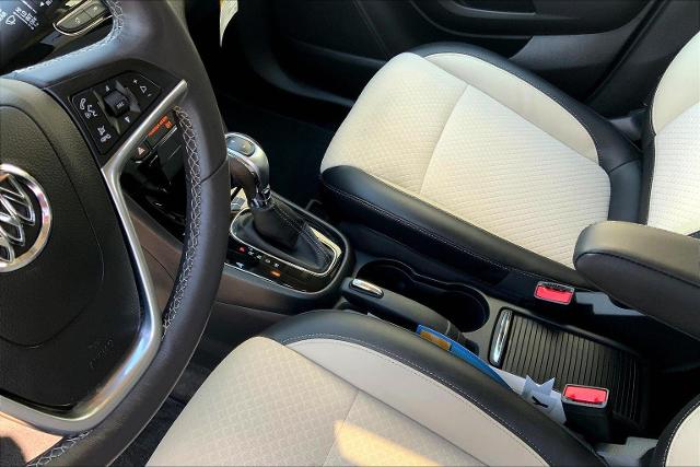 2022 Buick Encore Vehicle Photo in TOPEKA, KS 66609-0000