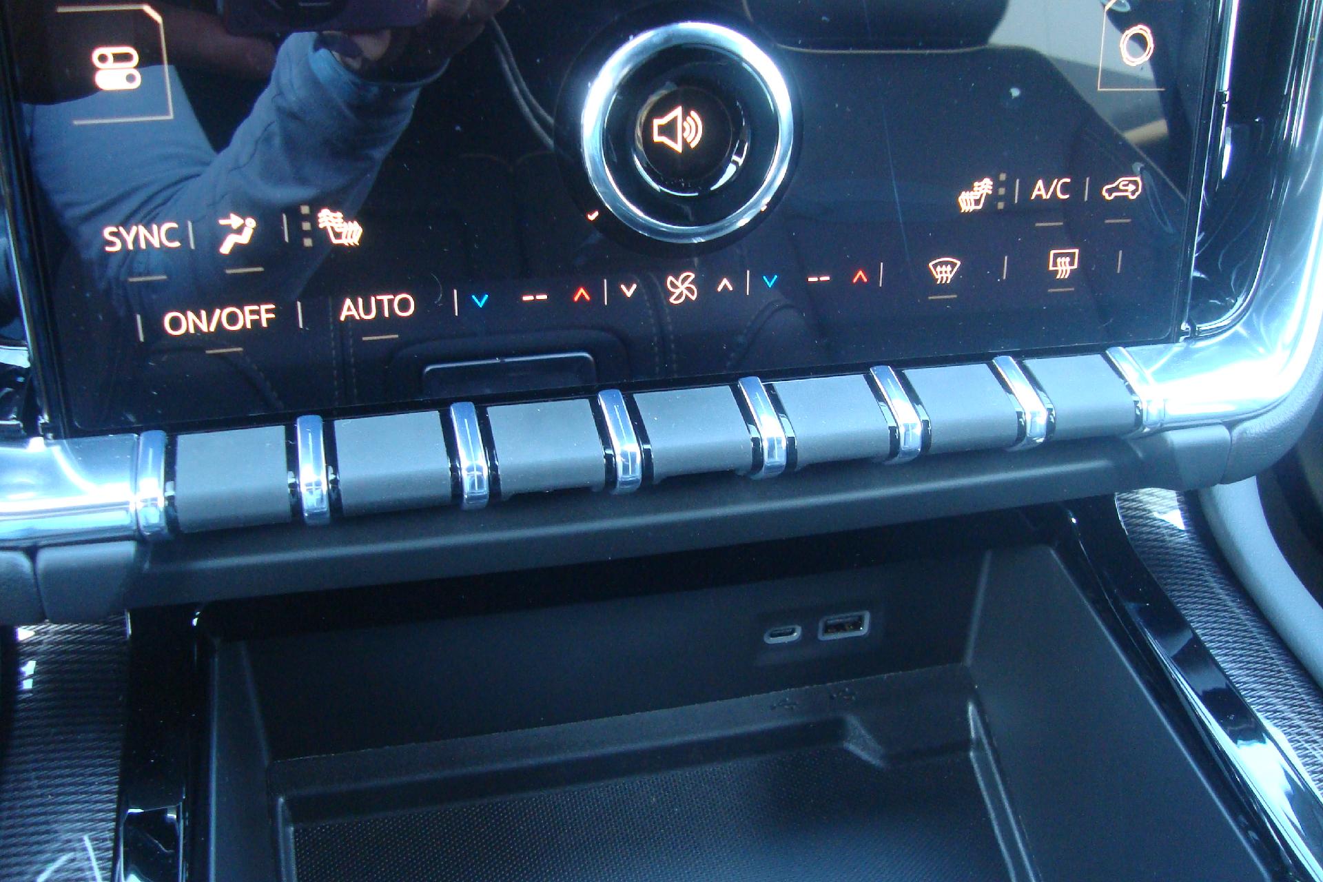 2026 GMC Yukon Vehicle Photo in PORTSMOUTH, NH 03801-4196