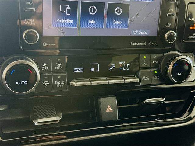 2020 Toyota Highlander Vehicle Photo in Everett, WA 98204