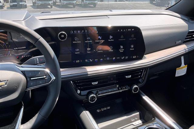 2025 Chevrolet Suburban Vehicle Photo in INDEPENDENCE, MO 64055-1314