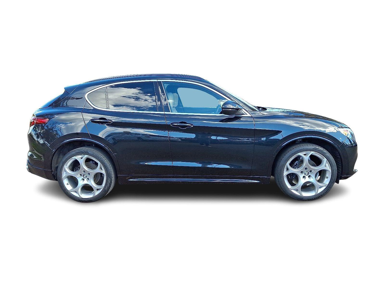 2023 Alfa Romeo Stelvio Vehicle Photo in Willow Grove, PA 19090