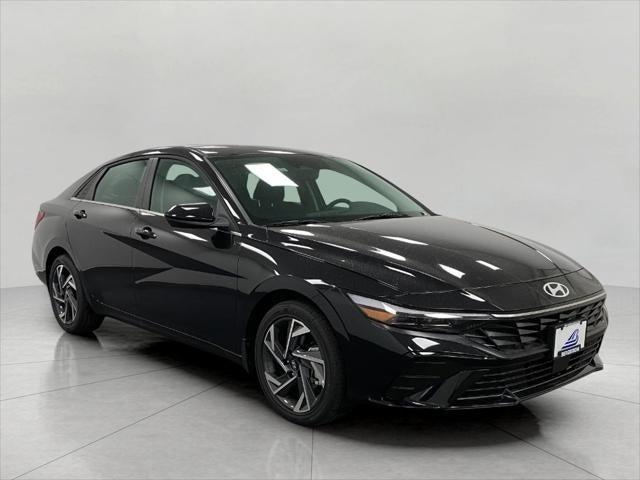 2025 Hyundai ELANTRA Vehicle Photo in Neenah, WI 54956