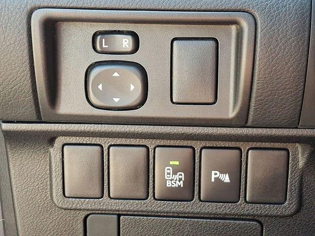 2013 Lexus ES 300h Vehicle Photo in DANBURY, CT 06810-5034