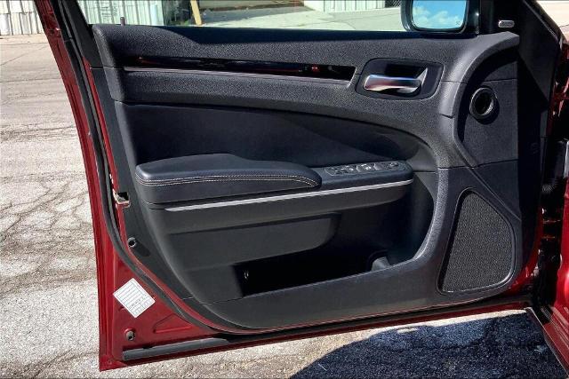 2023 Chrysler 300 Vehicle Photo in Kansas City, MO 64114