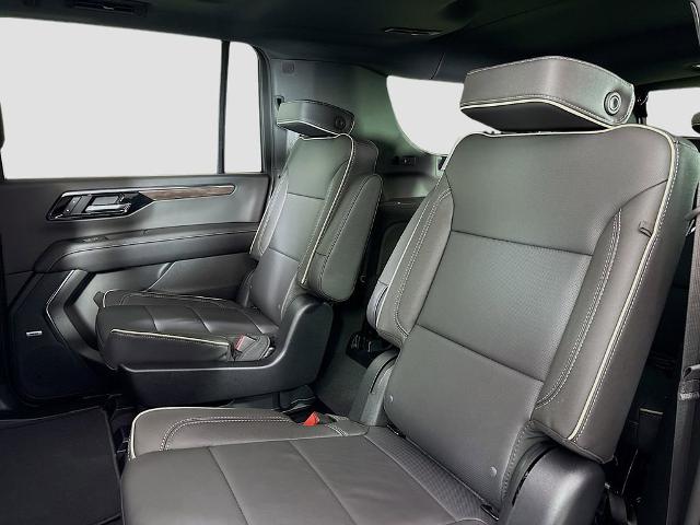 2026 Chevrolet Suburban Vehicle Photo in PUYALLUP, WA 98371-4149