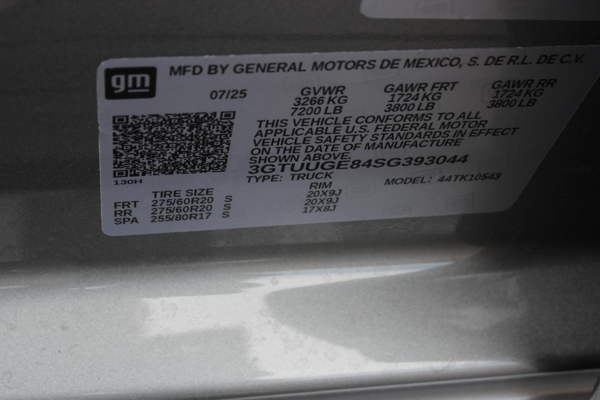 2025 GMC Sierra 1500 Vehicle Photo in AURORA, CO 80012-4011