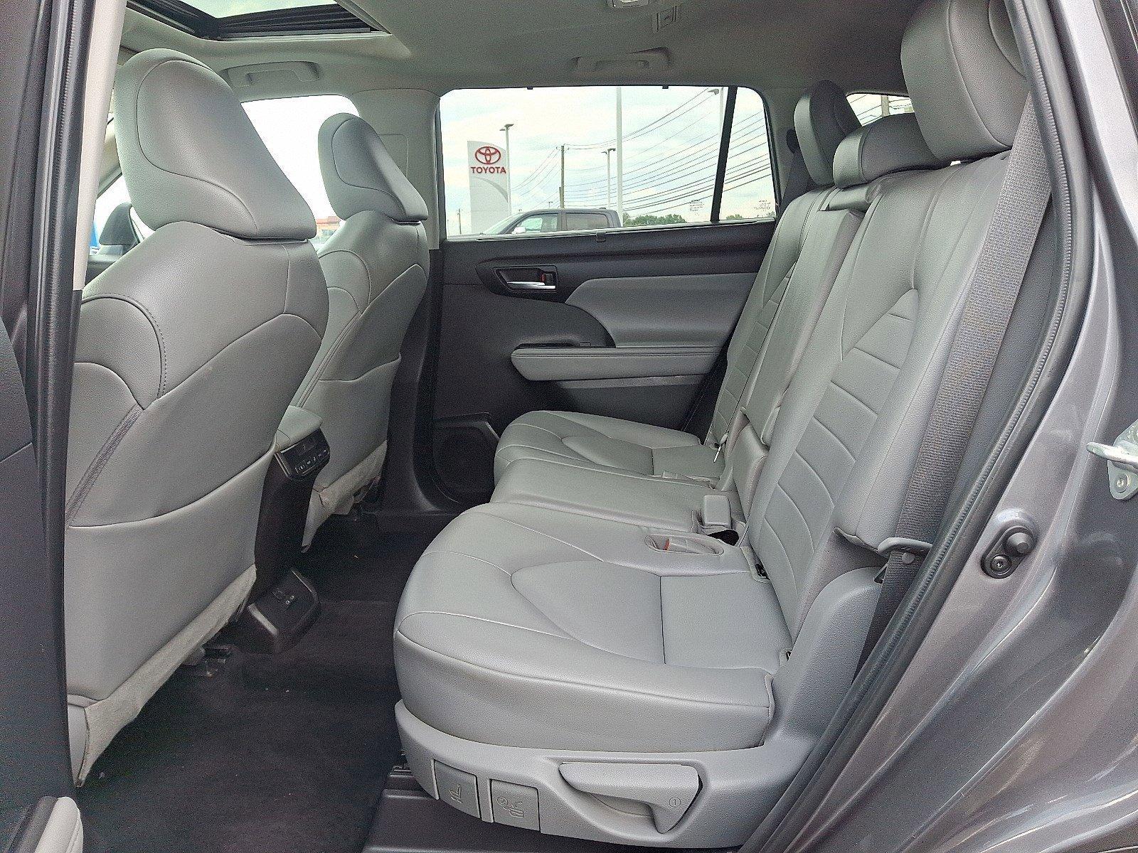 2022 Toyota Highlander Vehicle Photo in Harrisburg, PA 17111