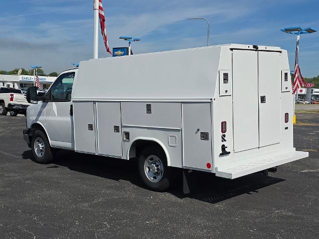 2025 Chevrolet Express Commercial Cutaway Vehicle Photo in INDEPENDENCE, MO 64055-1314