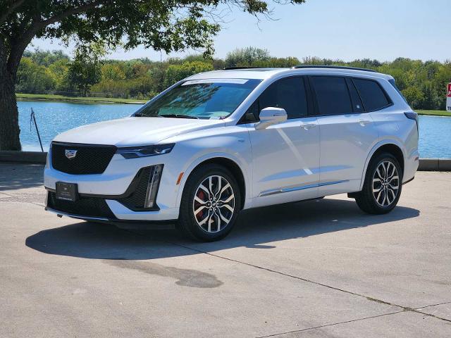 2023 Cadillac XT6 Vehicle Photo in DENTON, TX 76210-9321