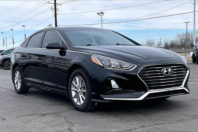 2018 Hyundai Sonata Vehicle Photo in TOPEKA, KS 66609-0000