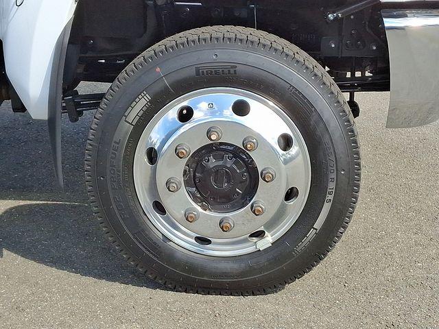 2024 Chevrolet Silverado 5500 HD Vehicle Photo in DANBURY, CT 06810-5034