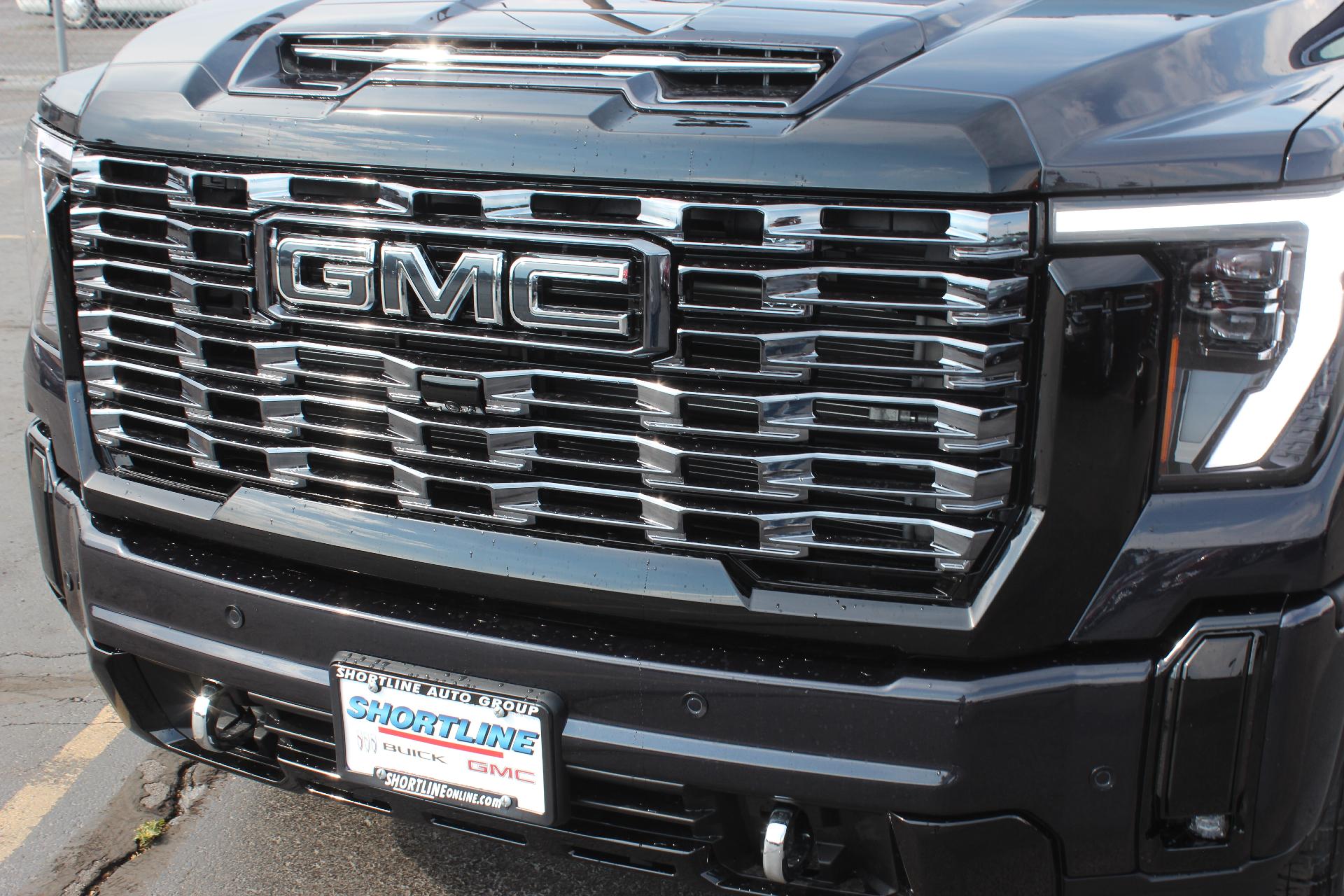 2025 GMC Sierra 2500 HD Vehicle Photo in AURORA, CO 80012-4011