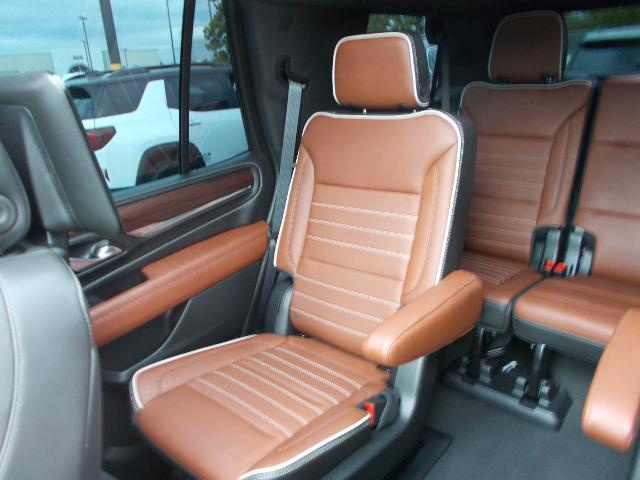 2023 GMC Yukon Vehicle Photo in LOWELL, MA 01852-4336