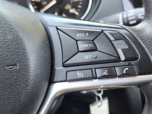 2018 Nissan Rogue Vehicle Photo in DENTON, TX 76210-9321