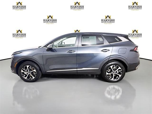 2025 Kia Sportage Hybrid Vehicle Photo in Everett, WA 98204
