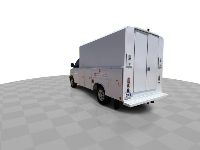 2025 GMC Savana Cutaway 3500 Vehicle Photo in GILBERT, AZ 85297-0402