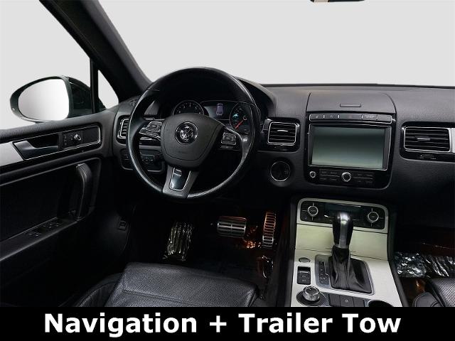 2017 Volkswagen Touareg Vehicle Photo in EVERETT, WA 98203-5662