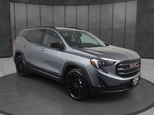 View vehicle photo 3