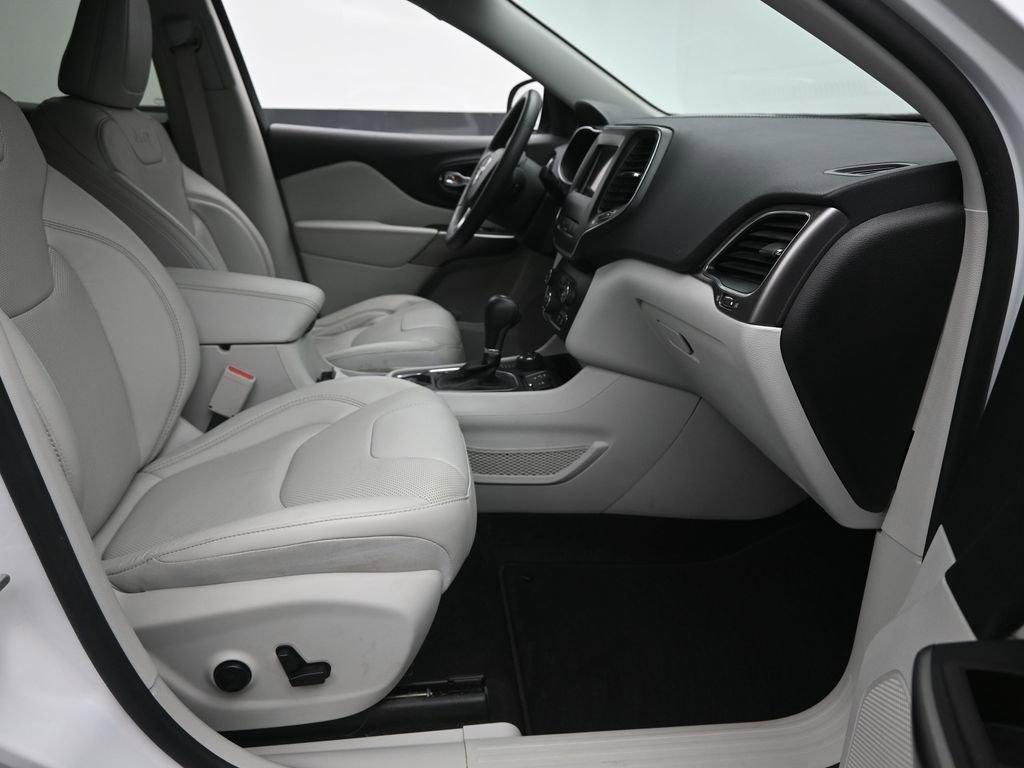 2021 Jeep Cherokee Vehicle Photo in Cedar Rapids, IA 52402