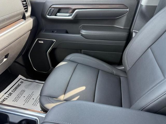 2024 GMC Sierra 1500 Vehicle Photo in COLUMBIA, MO 65203-3903