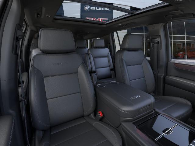 2025 GMC Yukon XL Vehicle Photo in ROCHESTER HILLS, MI 48307-2741