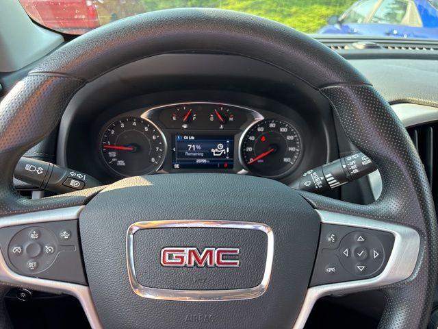 2024 GMC Terrain Vehicle Photo in Pleasant Hills, PA 15236