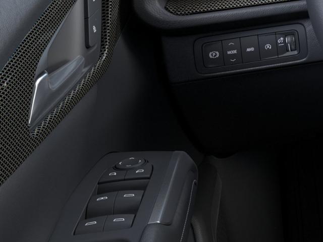 2027 Chevrolet Traverse photo 22 of 31
